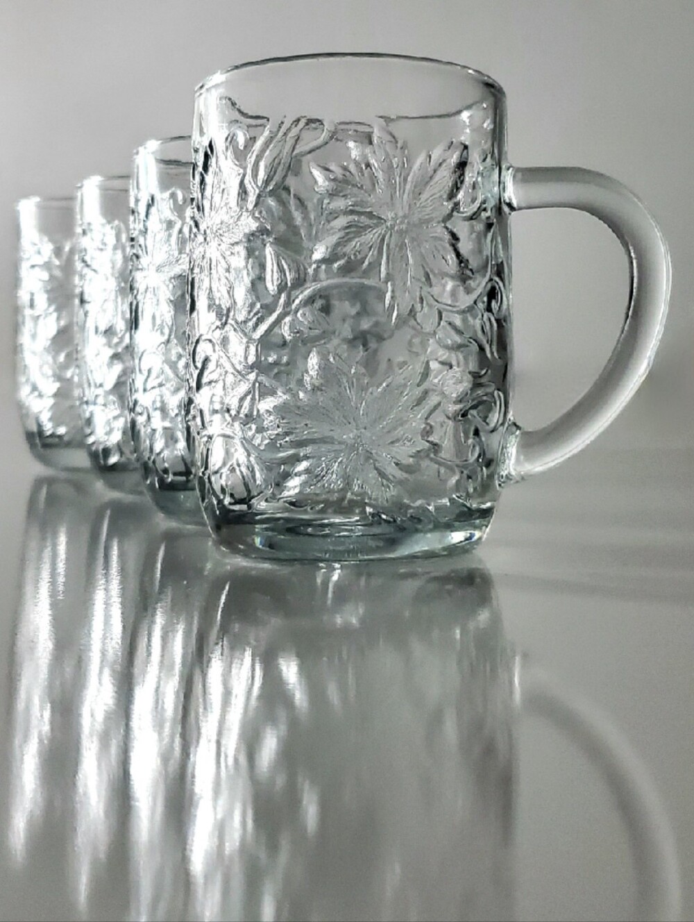 (4) Vintage FANTASIA 8oz Clear Glass Mugs In The Original Box Princess House